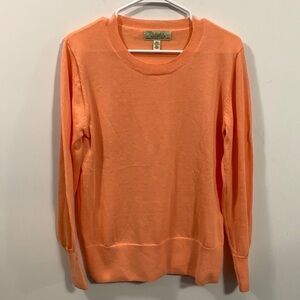Cabela’s long sleeve sweater Size Medium, very good condition, light orange